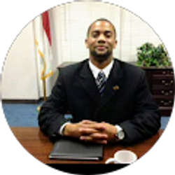 Profile photo of Kenneth Robinson