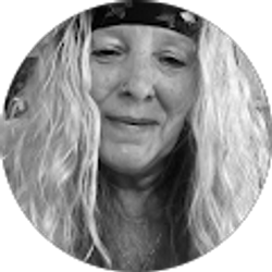 Profile photo of Lynn Sabo