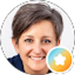Profile photo of Tracey DeLong