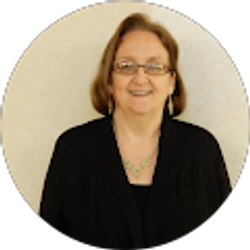 Profile photo of Lisa Bonita