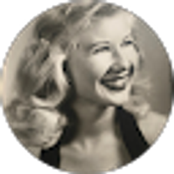 Profile photo of Holly Perdan