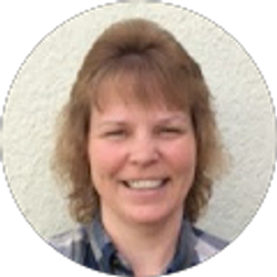 Profile photo of Shelley Deleeuw