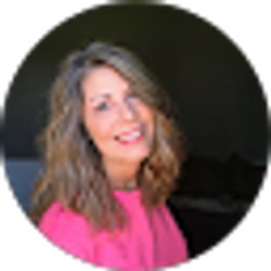 Profile photo of Lisa Thompson