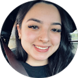 Profile photo of Alyssa Luna