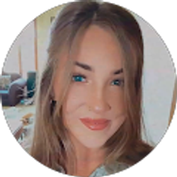 Profile photo of McKenzie W