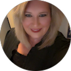 Profile photo of Dianne Pace