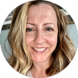 Profile photo of Jackie Sandora