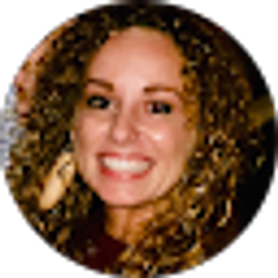 Profile photo of Kelly Freis