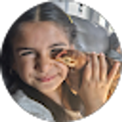 Profile photo of Valerie Salinas
