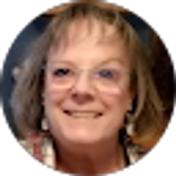 Profile photo of Lynne Dumont