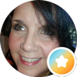 Profile photo of Lisa Heinrich