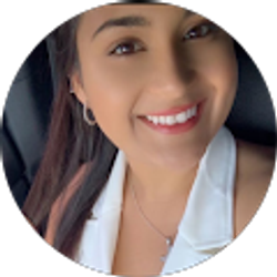 Profile photo of Lindsey Smith