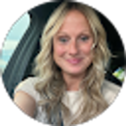 Profile photo of Stephanie Breske