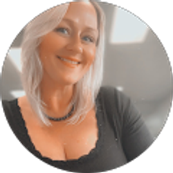 Profile photo of Jen Self