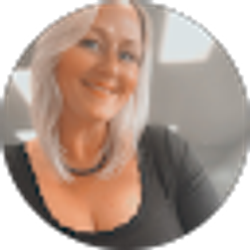 Profile photo of Jen Self