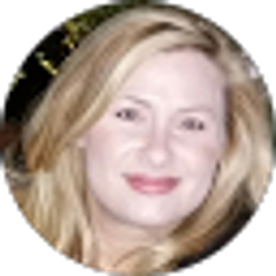 Profile photo of Aimee Ross