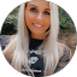 Profile photo of Jamie Arnold