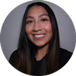 Profile photo of Karina Renovato