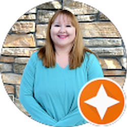 Profile photo of Jen Strauss