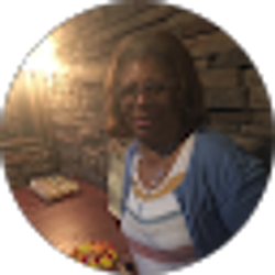 Profile photo of Bobbie Hall