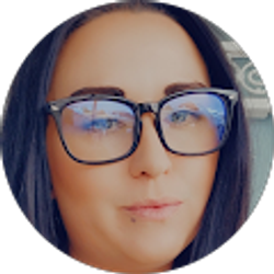 Profile photo of Heather Houghton