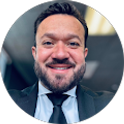 Profile photo of Manuel Guardado