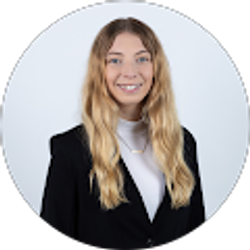 Profile photo of Sydney McClinton