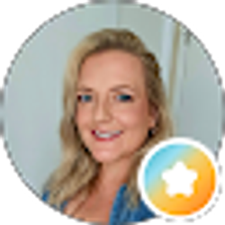 Profile photo of Elaine G (Layni1006)