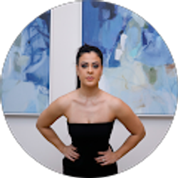 Profile photo of Ariane Freitas