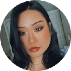Profile photo of Jenna Lu