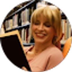 Profile photo of Anna DeFlorio