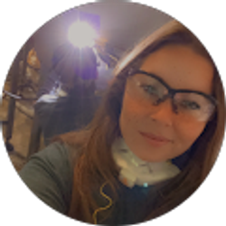 Profile photo of ASHLEY FLORES