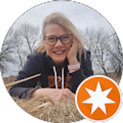 Profile photo of Laura Hubka