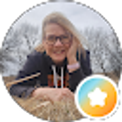 Profile photo of Laura Hubka