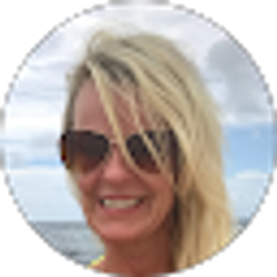 Profile photo of Robin Reynolds