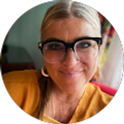 Profile photo of Stephanie McCutcheon