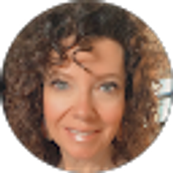 Profile photo of Robyn Stroup