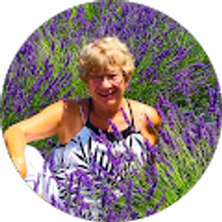 Profile photo of Beverly “Bonnie” Falk