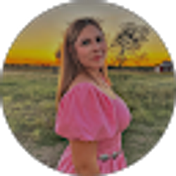 Profile photo of Valerie Jaramillo