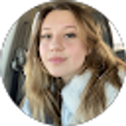 Profile photo of Kaitlyn Halas