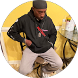 Profile photo of Lorenzo Ramsuer