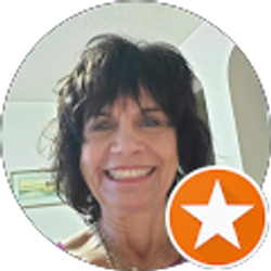 Profile photo of Roxanne Berg-Metivier