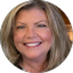 Profile photo of Lisa Toma