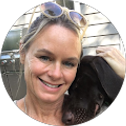 Profile photo of Elizabeth McCall