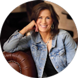 Profile photo of Jennie Rosio