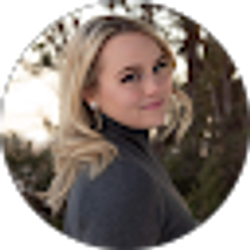 Profile photo of Danielle Warren