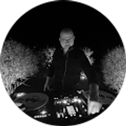 Profile photo of DJ Tony Muzzin