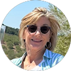 Profile photo of Annie Karr