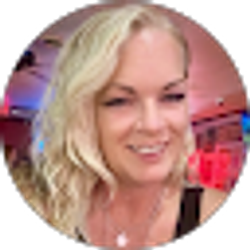 Profile photo of Nikki Lucas