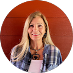 Profile photo of Lucretia Chojnacki